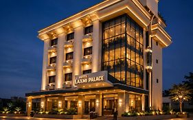Hotel Laxmibai Palace- Only 300 Meter From Sai Baba Temple!!!!